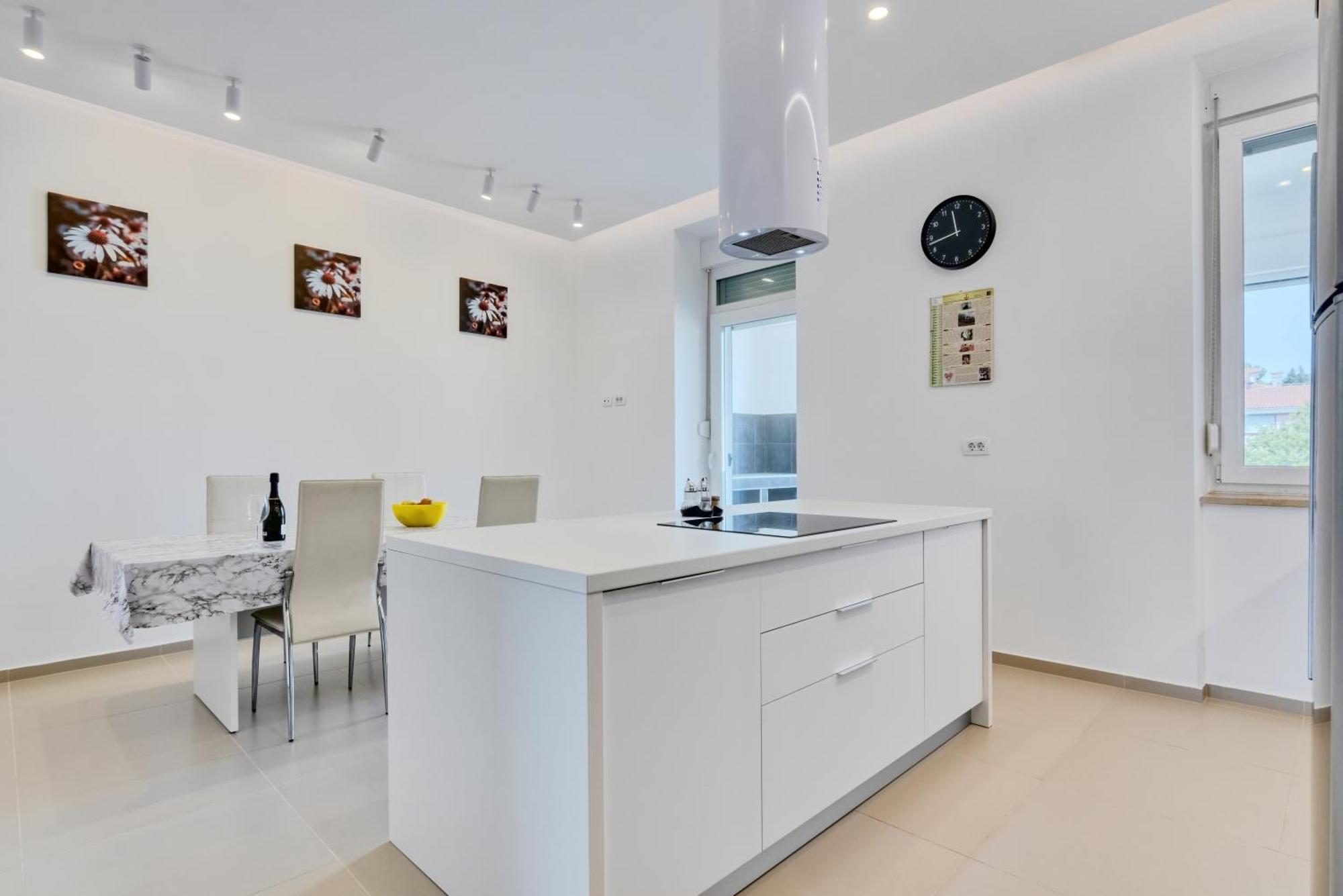 Apartment Light In Pula Quarto foto